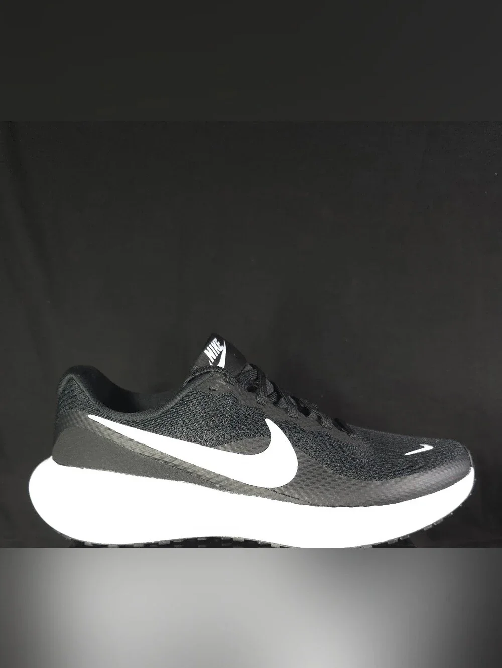 Nike Revolution 8 Black/White Running Shoe Sz 9W/7.5M